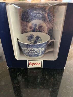 New in original box . Spode Blue and White Floral Teacup and Saucer